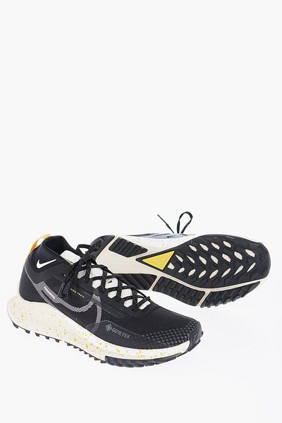 Nike Contrast Sole Fabric Pegasus Trail 4 Low-Top Sneakers