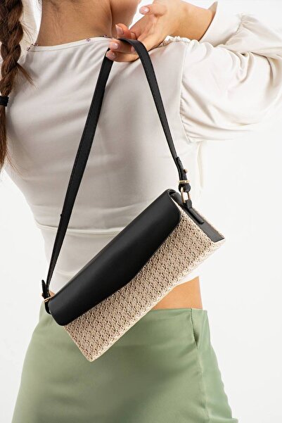 BK Bags & Accessories حقيبة يد وكتف باجيت بتفاصيل من القش