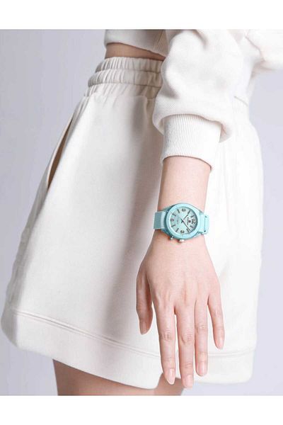 Naviforce Naviforce is an attractive watch with multiple shapes and a silicone strap. Shine on your wrist and attract those around you.