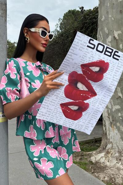 Lijuri Women's Multi Floral Patterned Poplin Short Suit