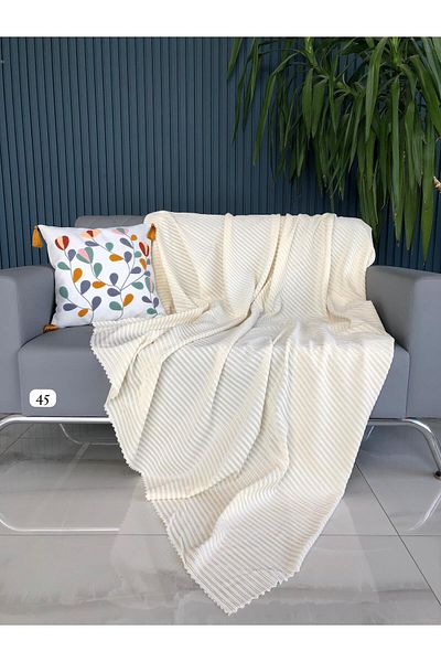 Bella Home Knitted Striped Sofa Cover - 170X210 cm