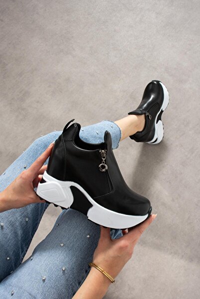 Modanizm حذاء رياضي بكعب مخفي أسود من Yitty