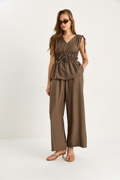 Bianco Lucci Women's V-Neck Gathered Waist Sleeve Detailed Blouse Loose Pants Suit 9345 60281081