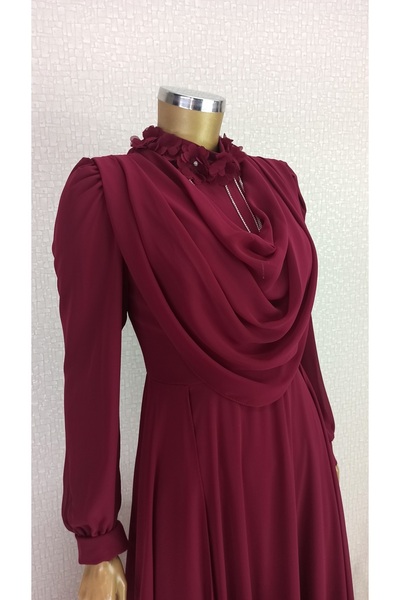 ELİF ERGÜN TEKSTİL 2111 BOYNU ÇİÇEK VE TAŞ DETAYLI ŞİFON BELİ YARIM TÜLLÜ KUYRUKLU ABİYE ELİBİSE QYS ELBİSE 2011 #23-0