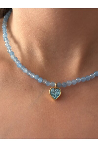 By Saadet Özkanlı Mavi Akuamarin Taşından Kalp Oymalı Kristal Taşlı Kolye Aquamarin