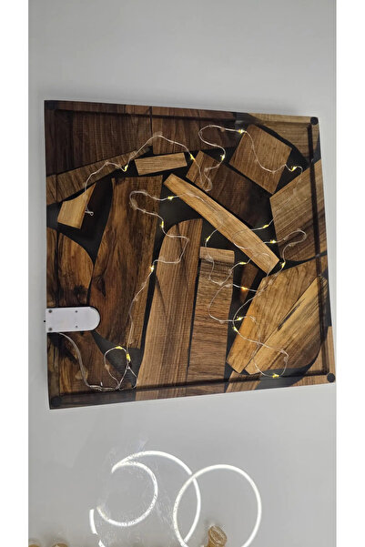 Finecraft "Gold and Copper" chessboard, made of Walnut wood, Resin, LEDs