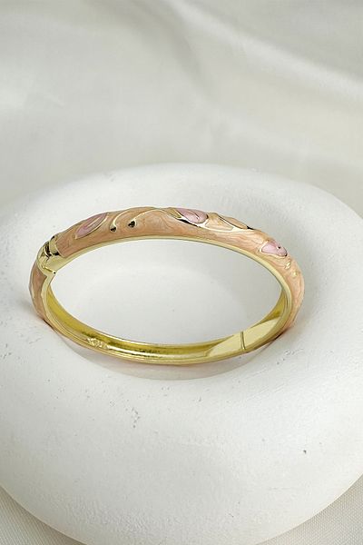 Modex Special Series Enamel Leaf Detail Handcuff Bracelet (Diameter: 6cm)