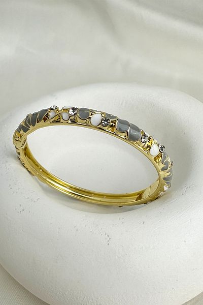 Modex Special Series Enameled Oval Details Stone Handcuff Bracelet (Diameter: 6cm)