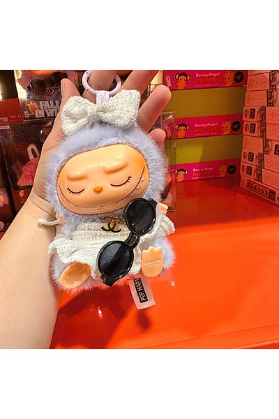 BaoBao 15cm plush Labubu with elegant white dress, shiny bow and black glasses – BaoBao