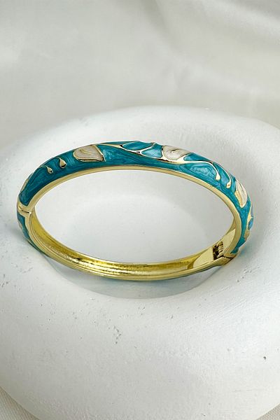 Modex Special Series Enamel Leaf Detail Handcuff Bracelet (Diameter: 6cm)