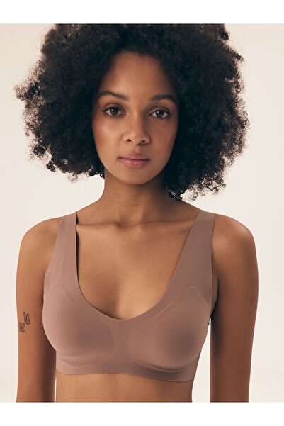 Henderson Seamless Lace Top Bra With Plain Pattern Elegant & Comfortable | Blake