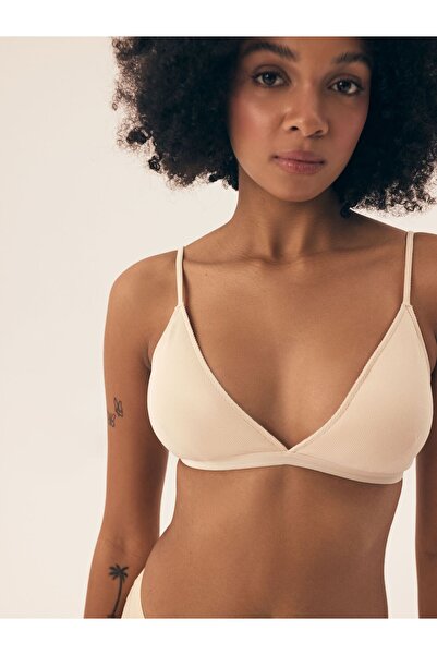 Henderson Triangle elegant Bra soft, triangular cups without underwire | Nashwa