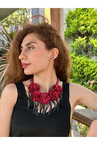 Gönülden Tasarım Relief Flower Leather Tassel Women's Necklace 20 cm