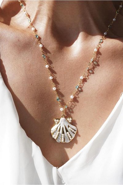 AŞIK ACCESSORIES Pearl Seashell Necklace