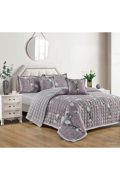 Mark Practical summer double bed duvet set with a printed design, made of the finest microfiber materials.