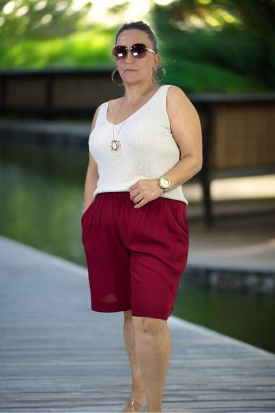 yagmurberen Cotton Viscose Fabric Pocketed Waist Elastic Double Legs Large Size Shorts.