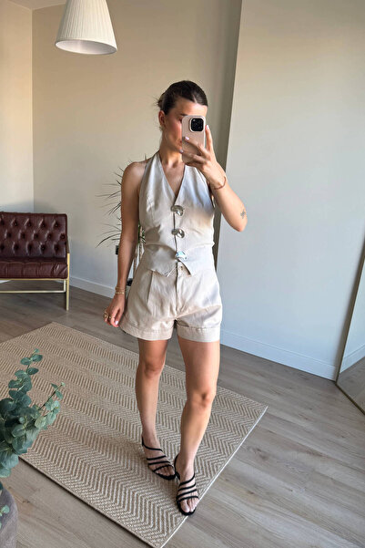 Sue Store Stone Color Silver Button Back Low-Cut Blouse Shorts Set
