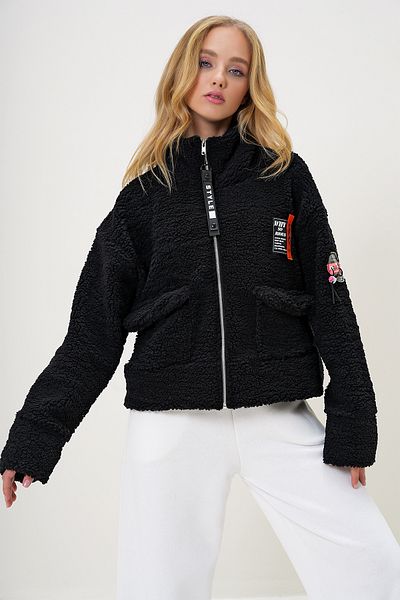 VAGGON Turtleneck Double Pocket Plush Crop Jacket with Front Zipper