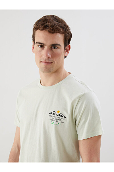 LC Waikiki طاقم الرقبة قصيرة الأكمام المطبوعة بتمشيط تي شيرت رجالي