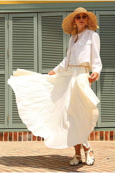 HEQA Waist Fitted Flounce Skirt Vanilla