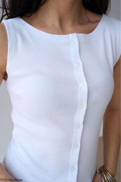Qu Style Women's White Crew Neck Buttoned Blouse