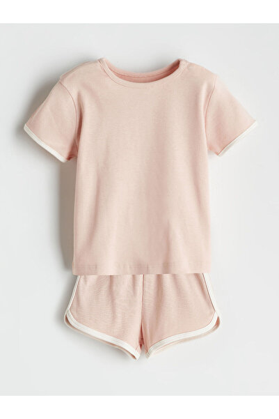 LC Waikiki Nevavm Basic Baby Girl Pajama Set with Oval Collar and Shorts