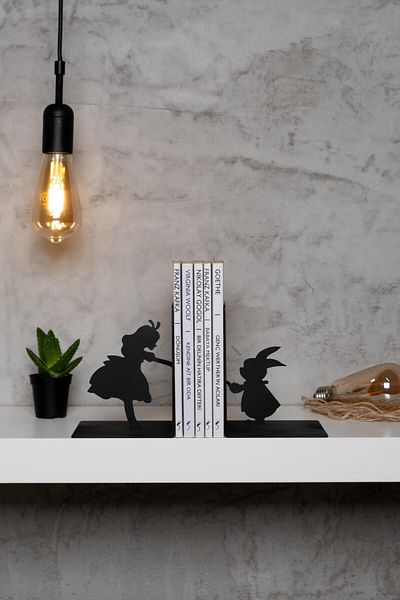 Grandmix Suport decorativ din metal pentru cărți cu figurine Alice în Țara Minunilor Suport pentru cărți Accesoriu pentru casă și birou