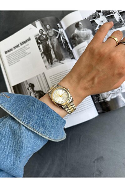 MERW ساعة يد نسائية من تامي موديل ذهبي وفضي اللون بسلك معدني من سلسلة فينتاج