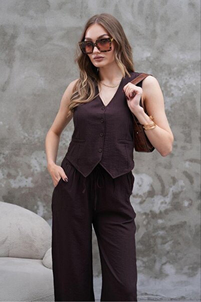 BELISTIL بدلة من قماش تشينو بني اللون بجيوب ورقبة على شكل حرف V