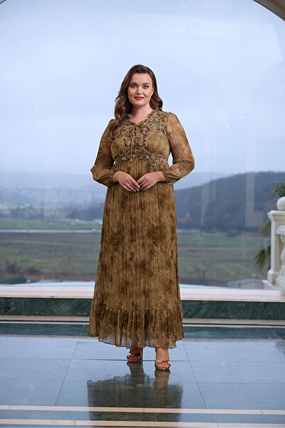 QUİZAS Quizas Imported Tie-Dye Dress with Fabric Appliques and Processing Details