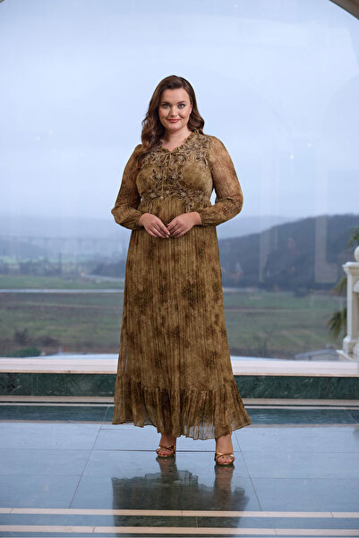 QUİZAS Quizas Imported Tie-Dye Dress with Fabric Appliques and Processing Details