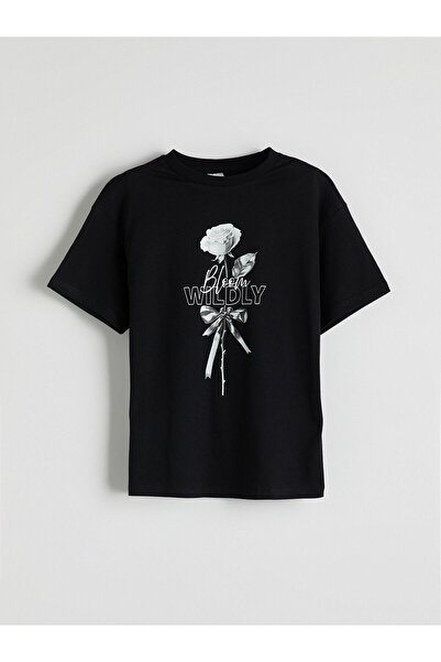 LC Waikiki تي شيرت Vizyon New Season برقبة دائرية مزين بالزهور للفتيات