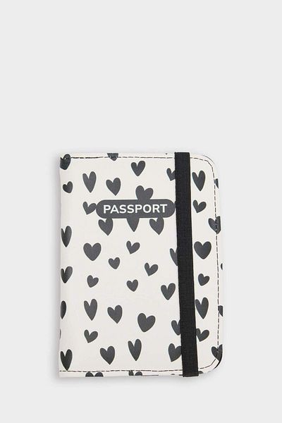 DeFacto Women's Heart Patterned Faux Leather Passport Holder F4686Axns