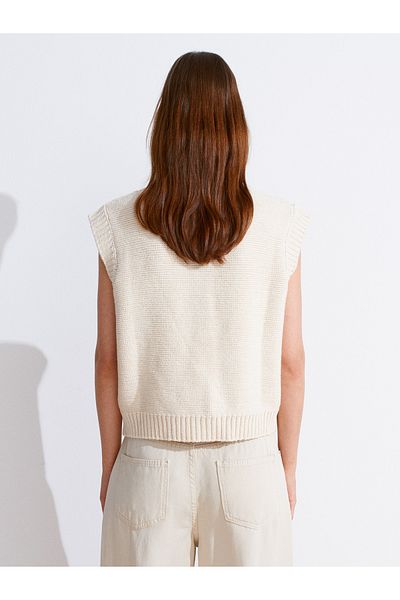 Dilvin 60976 Crew Neck Buttoned Knitwear Vest-Ecru