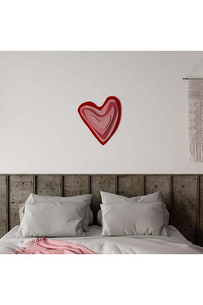 4gdran Surrealist art sculpture with a heart design