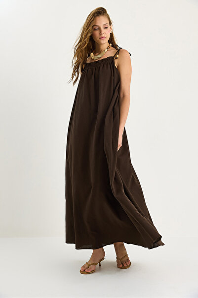 Bianco Lucci Γυναικείο φόρεμα με κορδόνια με λεπτομέρεια τσέπης με επένδυση μακρύ τσαλακωμένο oversize φόρεμα 5249 60281095