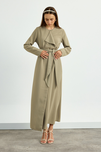 Birgül Bektaş Φόρεμα με λεπτομέρεια με χακί γιακά