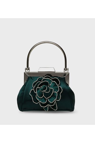 Steve Madden Lightweight Women’s Clutch For Fashion in a Slim Package