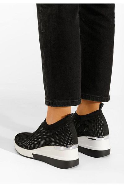 B T Shoes Zamora black platform sneakers