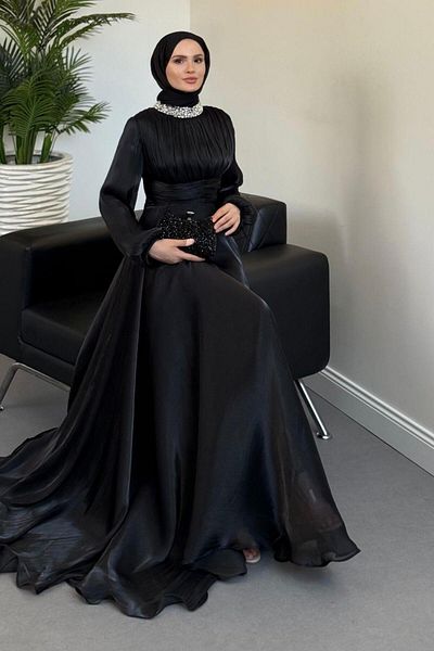 MERVEN AKYÜZ Talya Neckline Stone Evening Dress Black
