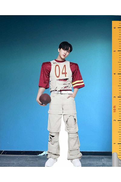 dakik reklam Changbin Model Full Length Model with Feet Stray Kids Changbin