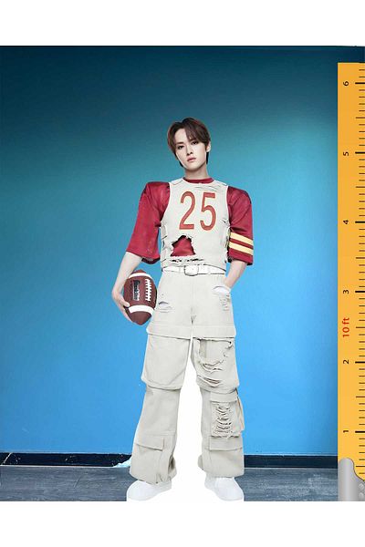 dakik reklam Lee Know Yongbok Model Full Size Model with Feet Stray Kids Lee Min-Ho