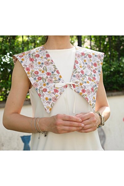White Alamode Çiçek Desenli Yakalık