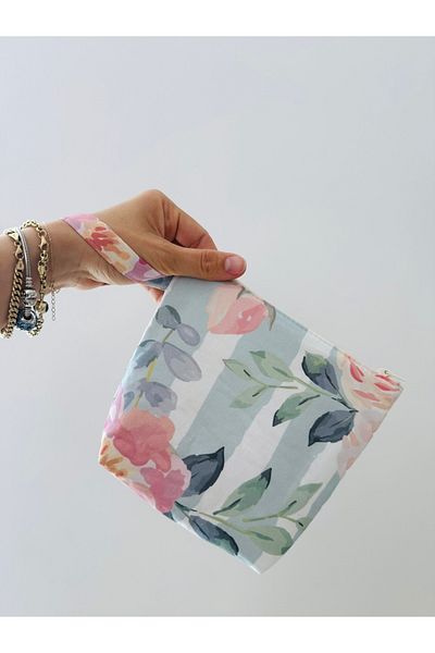 White Alamode Flower Patterned Zippered Multi-Purpose Handbag