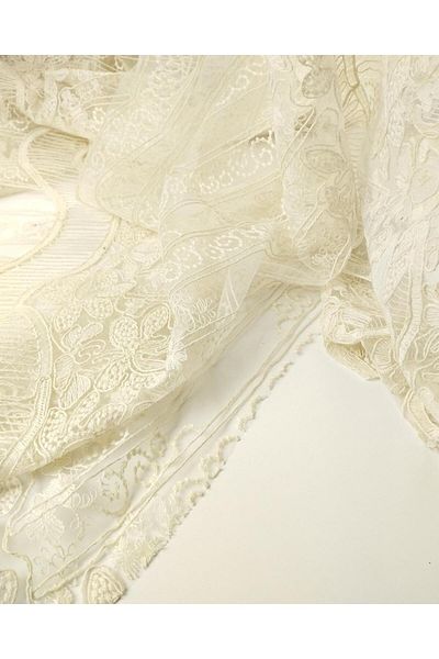 Kumaş Parça Lace in Cream Color (Width 130 cm X Length 180 cm)