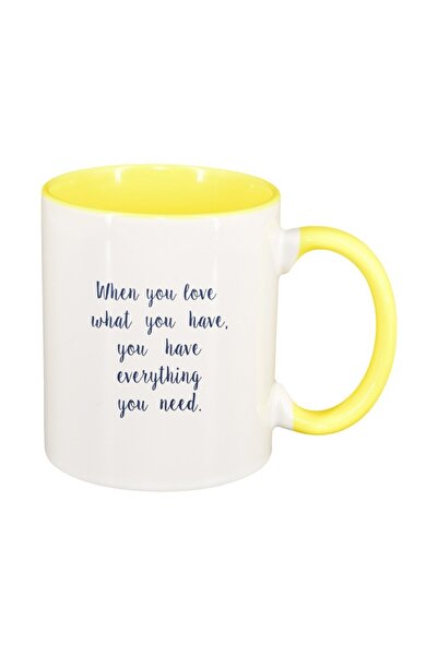 INOVATIX Персонализирана бяла чаша, надпис "Когато обичаш", жълта вътрешност,...