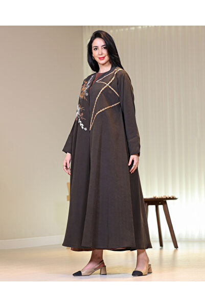 Elegant Hand-embroidered silk abaya