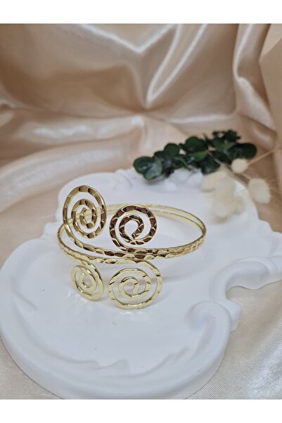 ZEYM سوار فوق الكف بنمط حلزوني ذهبي اللون - نموذج معدني بوهيمي قابل للتعديل