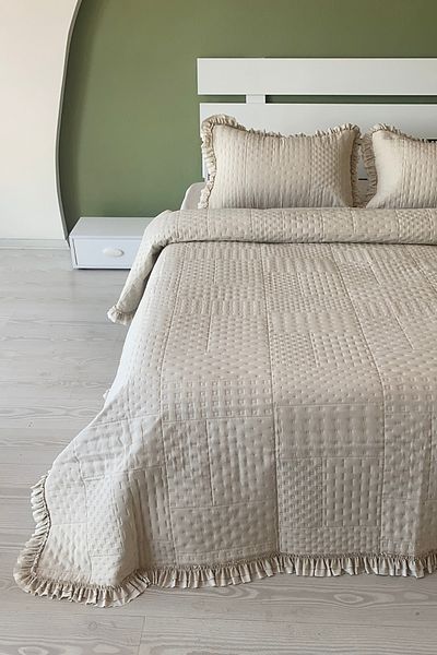 sutra Double Ruffle Bedspread Set
