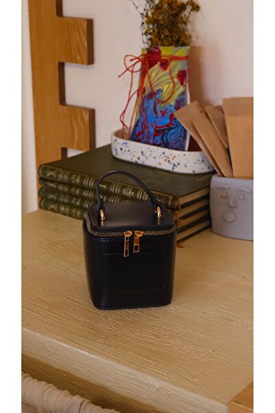 Boutiquehaki Jenner Mini Kutu El ve Omuz Çantası